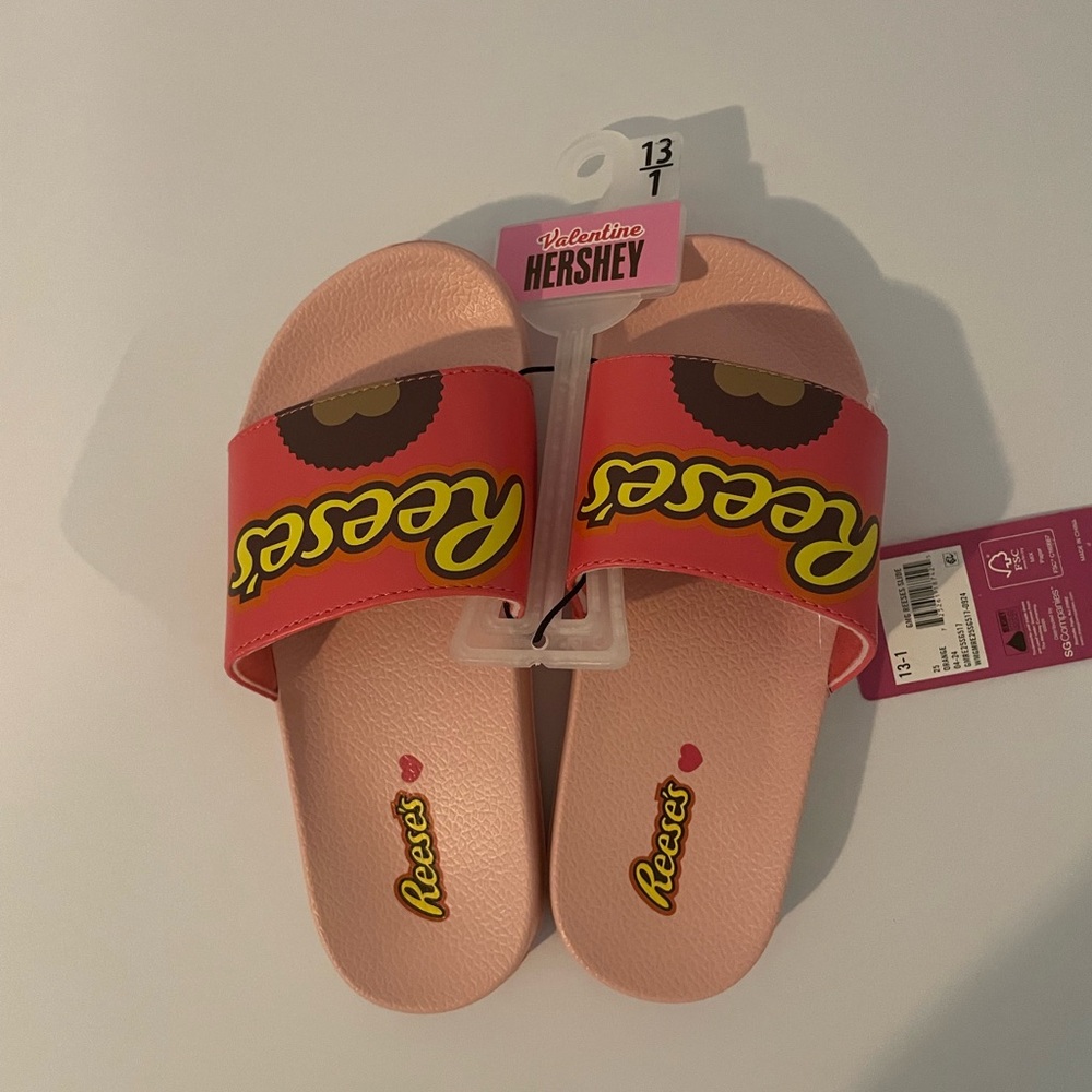 Reese's Slide Sandals